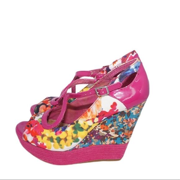 Gianni Bini Floral Peep-Toe Platform Wedges, Size - Picture 10 of 12